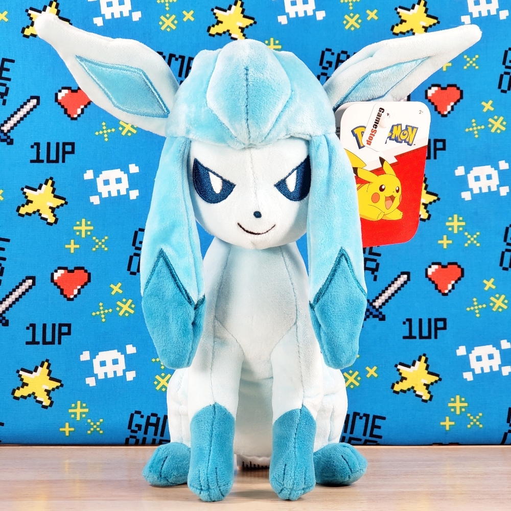 Jazwares Pokemon GLACEON 9" UltraSoft Stuffed RARE Collectible Plush Toy NWT